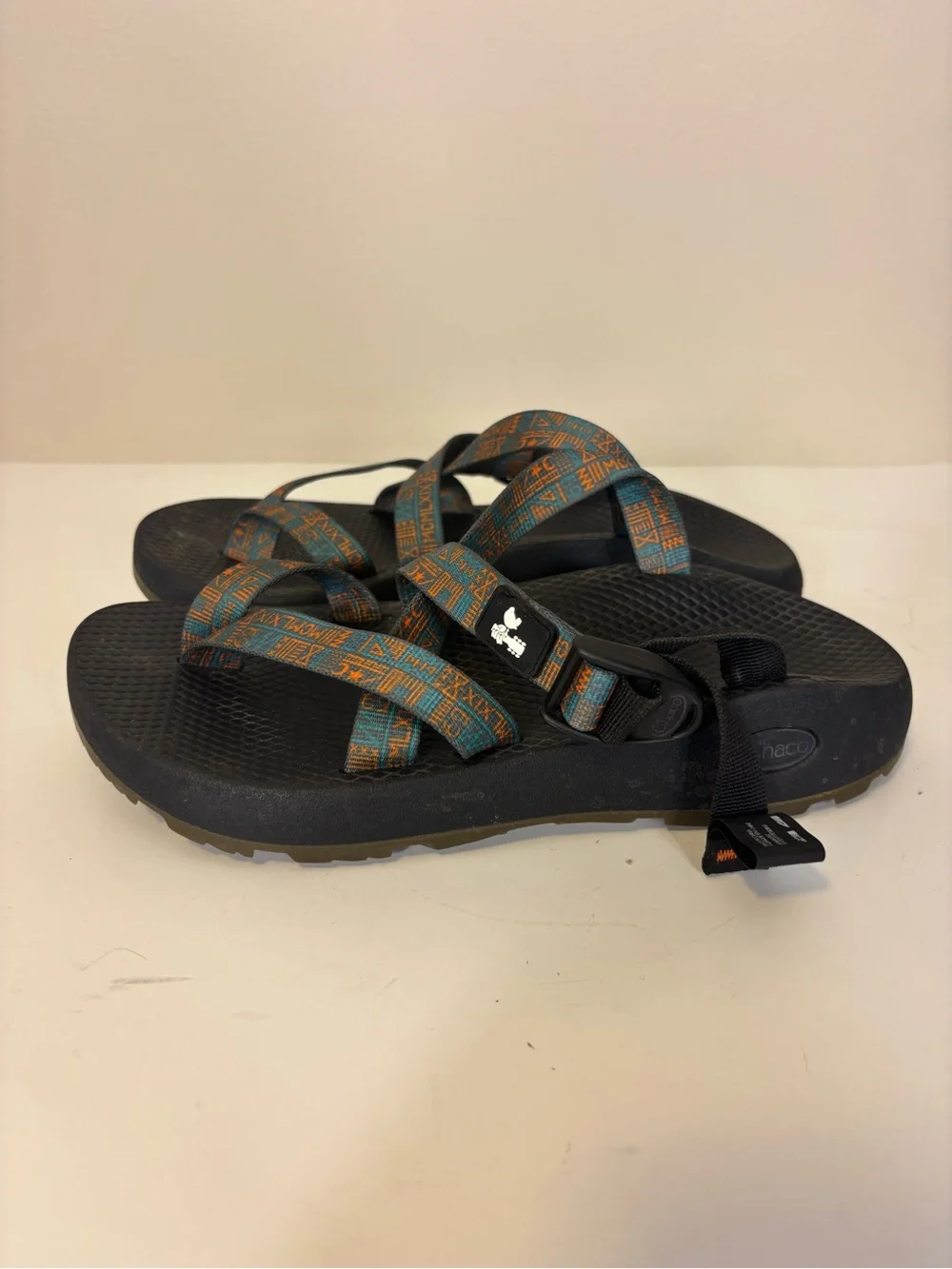 Chaco Black Sandals with Teal and Orange Patterned Straps Open Back Men’s 7